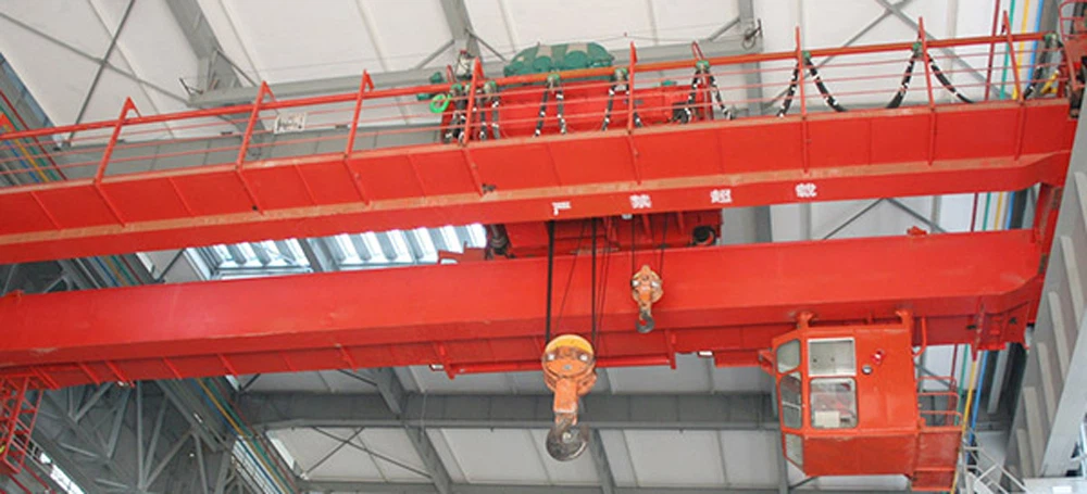 Double trolley overhead crane